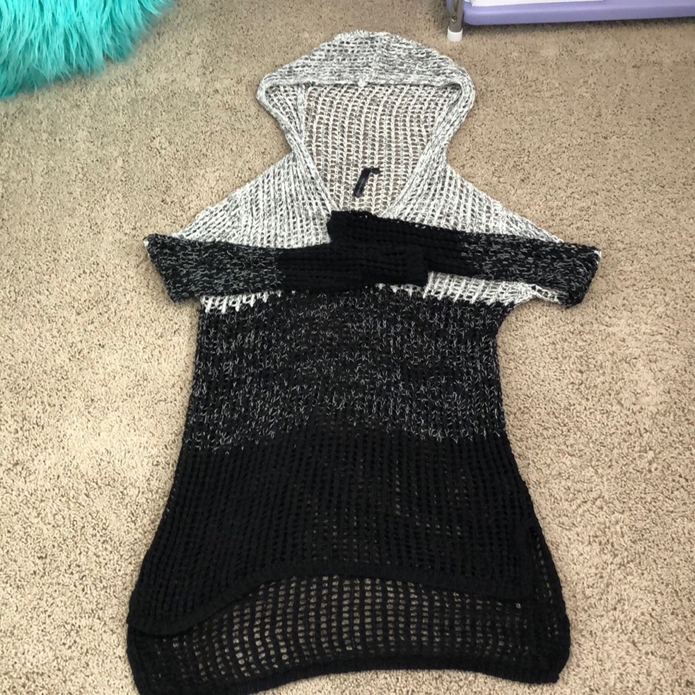 Hooded sweater